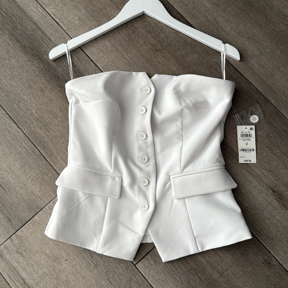 NWT BAR III STRAPLESS WHITE VEST